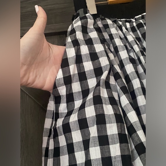 Black and White Gingham Eloquii midi skirt with pockets, NWT, sz 22 - Picture 6 of 7